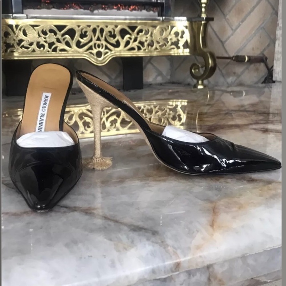 37 Manolo Blahnik